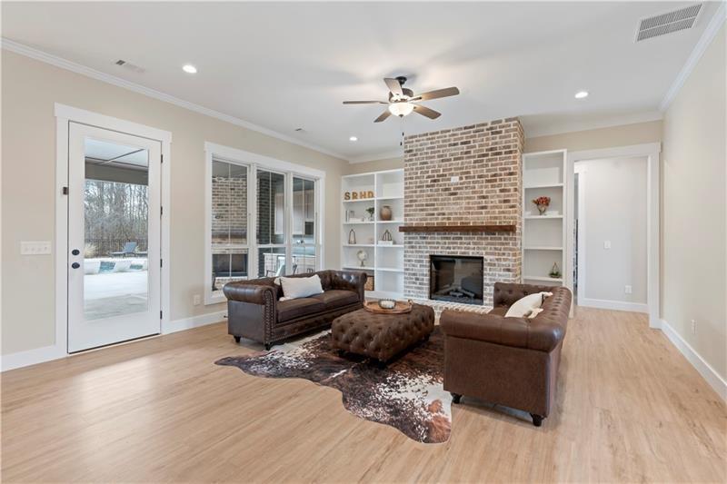 Carrollton, Georgia, 30116, United States, 5 Bedrooms Bedrooms, ,4 BathroomsBathrooms,Residential,For Sale,1998185