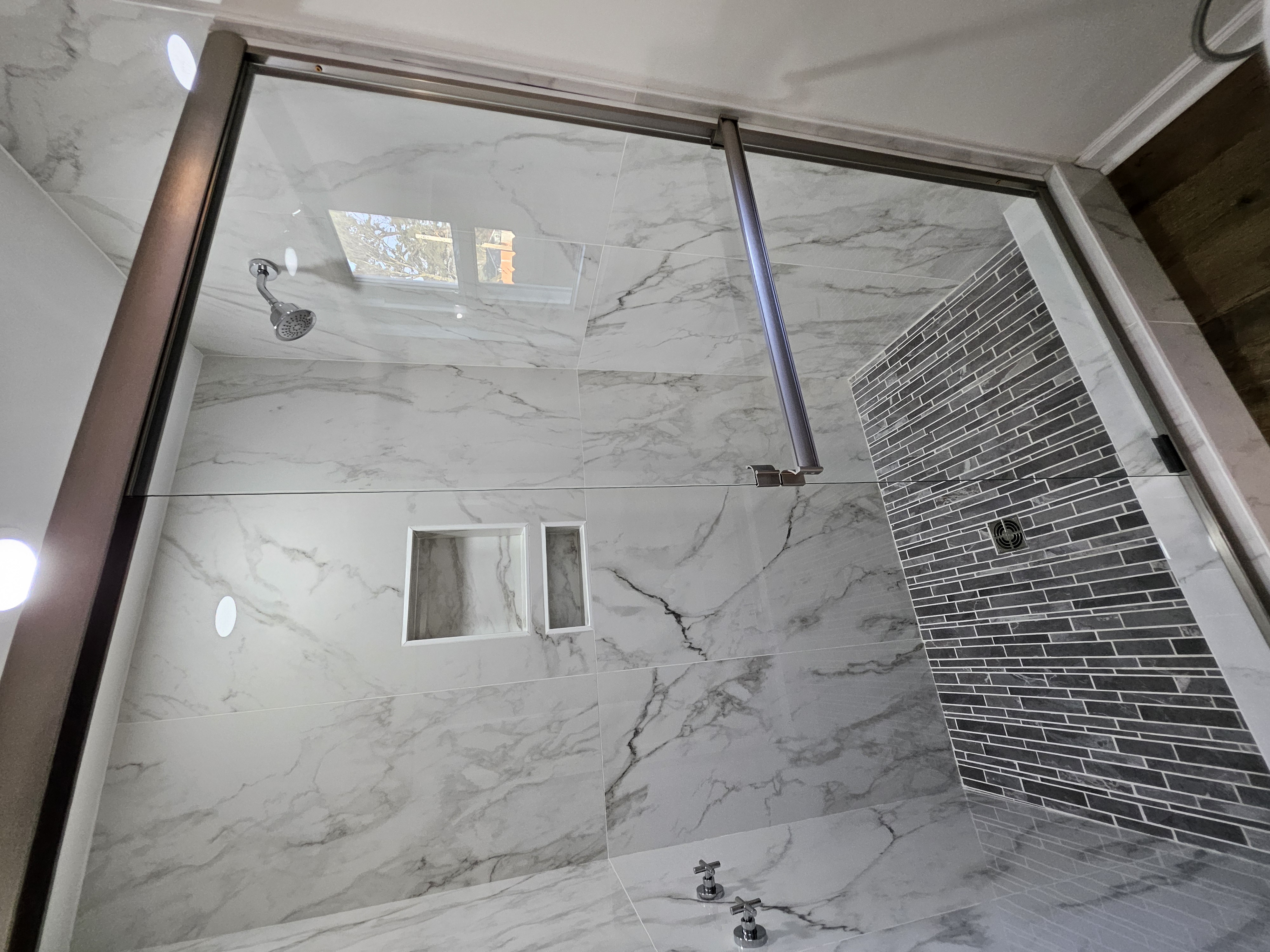 Monett, Missouri, 65708, United States, 4 Bedrooms Bedrooms, ,4 BathroomsBathrooms,Residential,For Sale,1998784