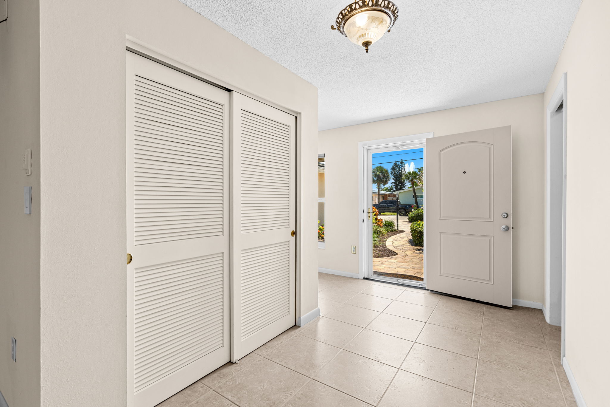  27 Westview Lane, Cocoa Beach, FL, 32931 - 物件實景