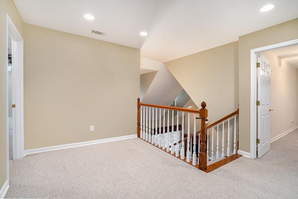 Ellijay, Georgia, 30536, United States, 5 Bedrooms Bedrooms, ,4 BathroomsBathrooms,Residential,For Sale,1859023