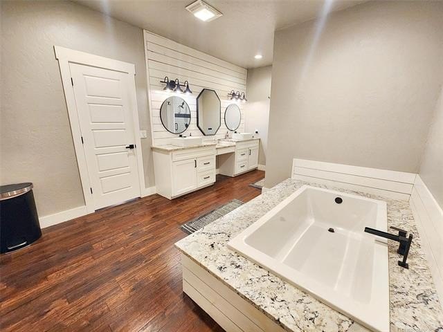 Tahlequah, Oklahoma, 74464, United States, 4 Bedrooms Bedrooms, ,4 BathroomsBathrooms,Residential,For Sale,1984008