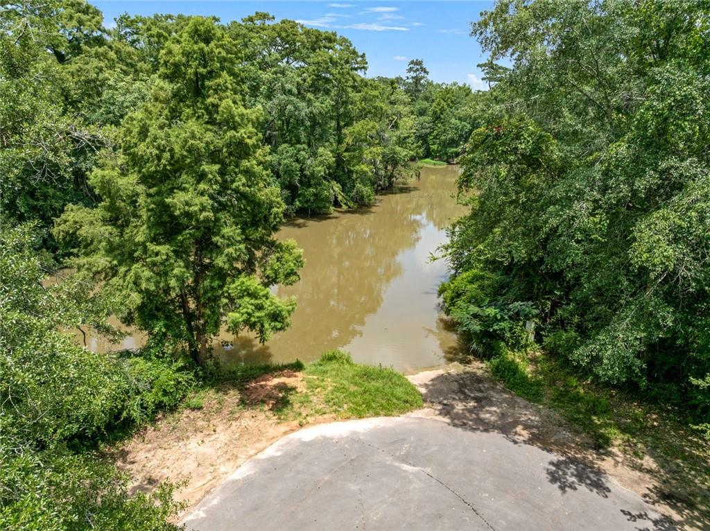 Covington, Louisiana, 70433, United States, 4 Bedrooms Bedrooms, ,4 BathroomsBathrooms,Residential,For Sale,1882669