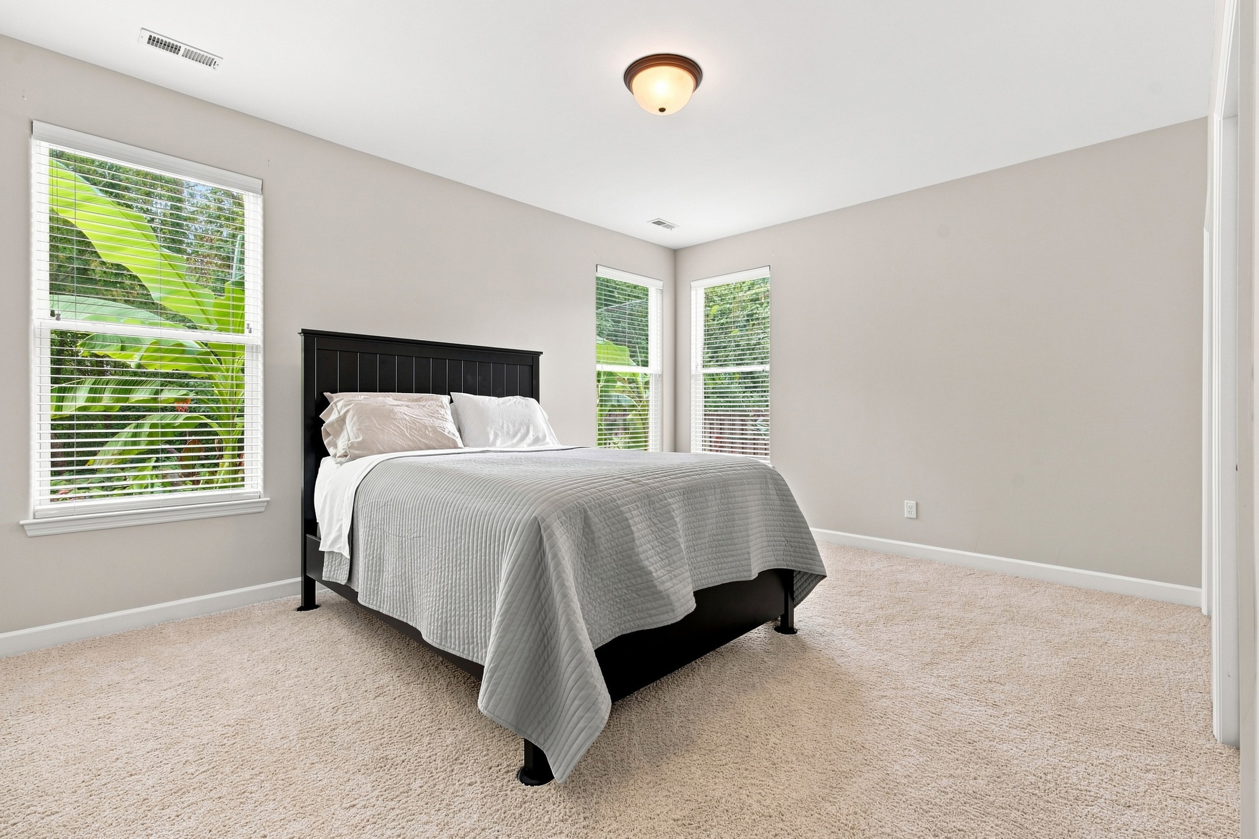  8305 Anslee Way NW - 物件實景
