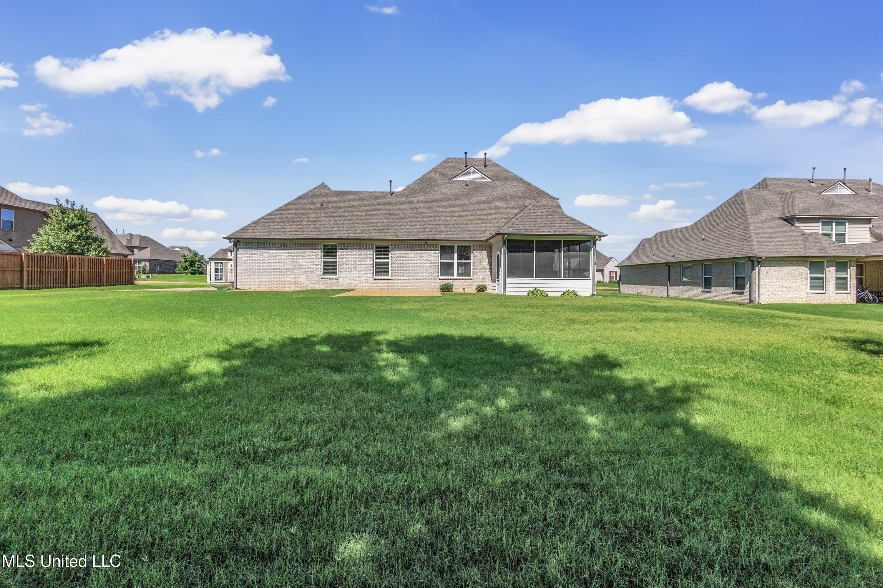 Olive Branch, Mississippi, 38654, United States, 4 Bedrooms Bedrooms, ,3 BathroomsBathrooms,Residential,For Sale,1915801
