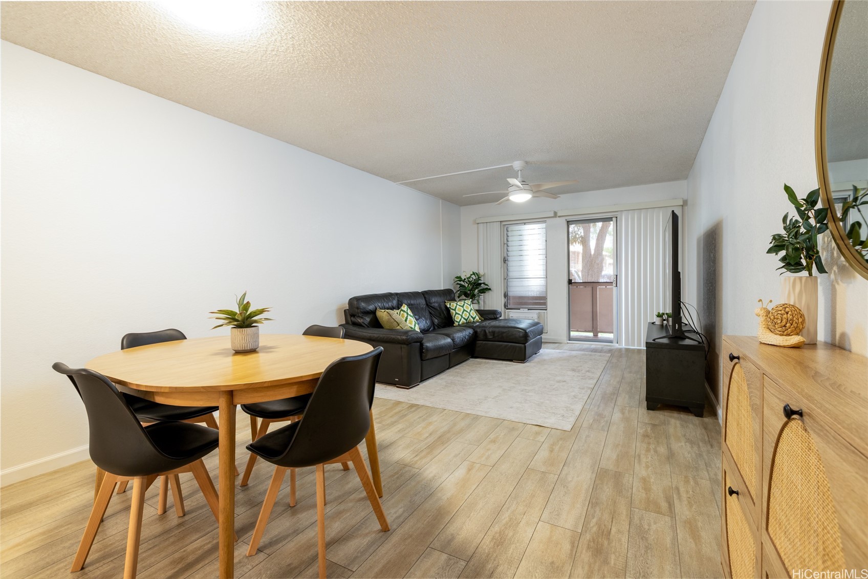 Pearl City, Hawaii, 96782, United States, 2 Bedrooms Bedrooms, ,2 BathroomsBathrooms,Residential,For Sale,1932075