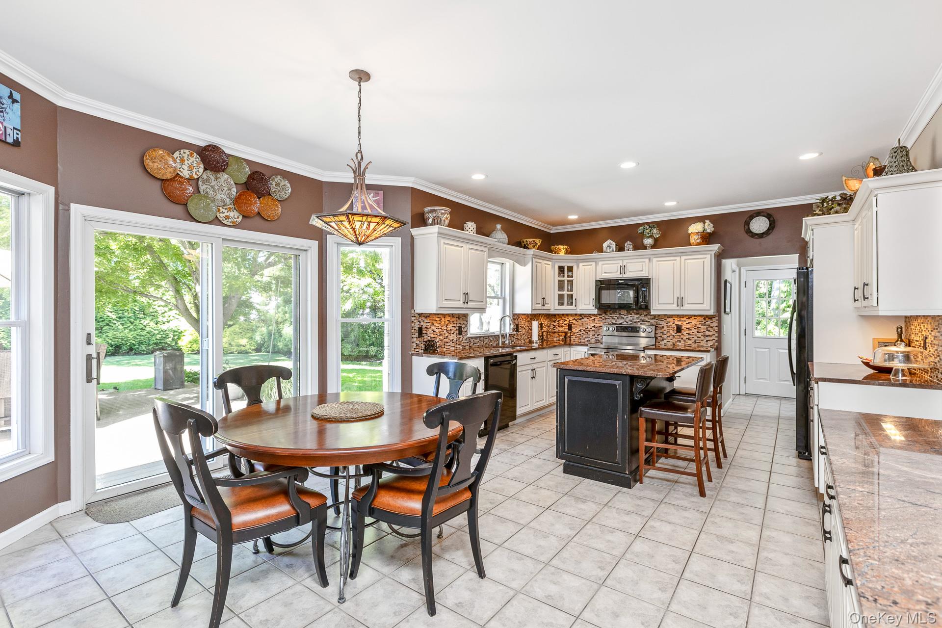  17 Dorfer Lane, Nesconset, NY, 11767 - 物件實景