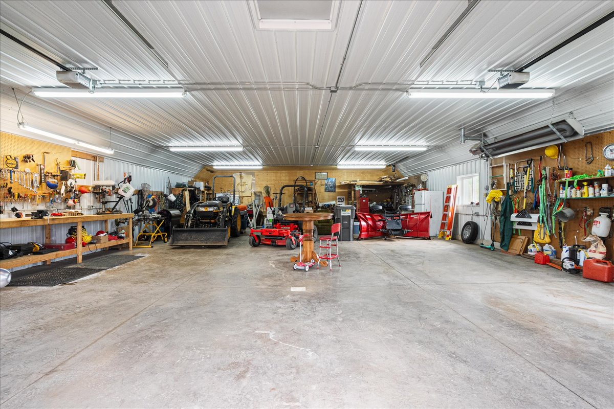 Medford, Wisconsin, 54451, United States, 4 Bedrooms Bedrooms, ,5 BathroomsBathrooms,Residential,For Sale,1881701