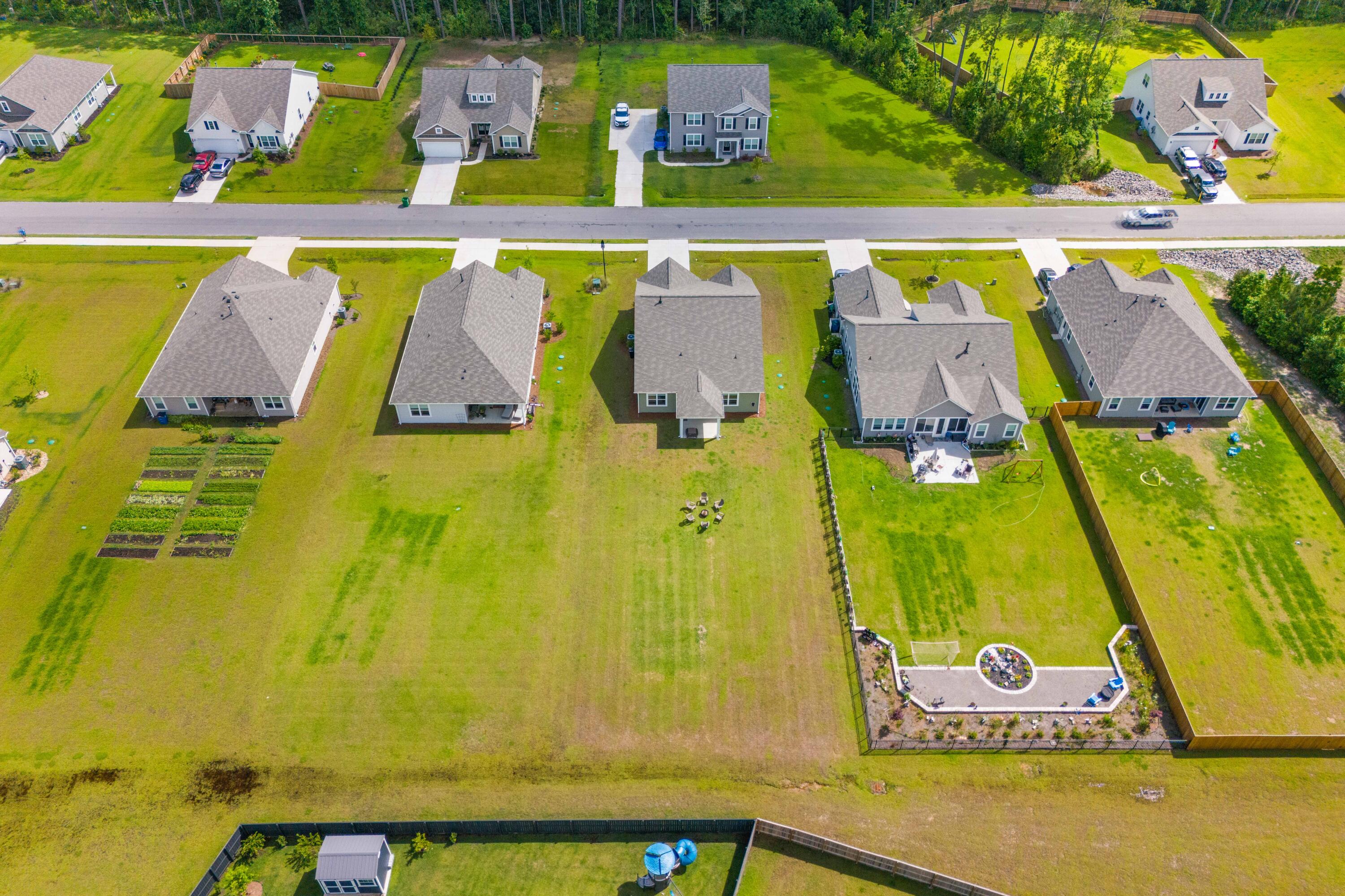 Huger, South Carolina, 29450, United States, 4 Bedrooms Bedrooms, ,2 BathroomsBathrooms,Residential,For Sale,1932638