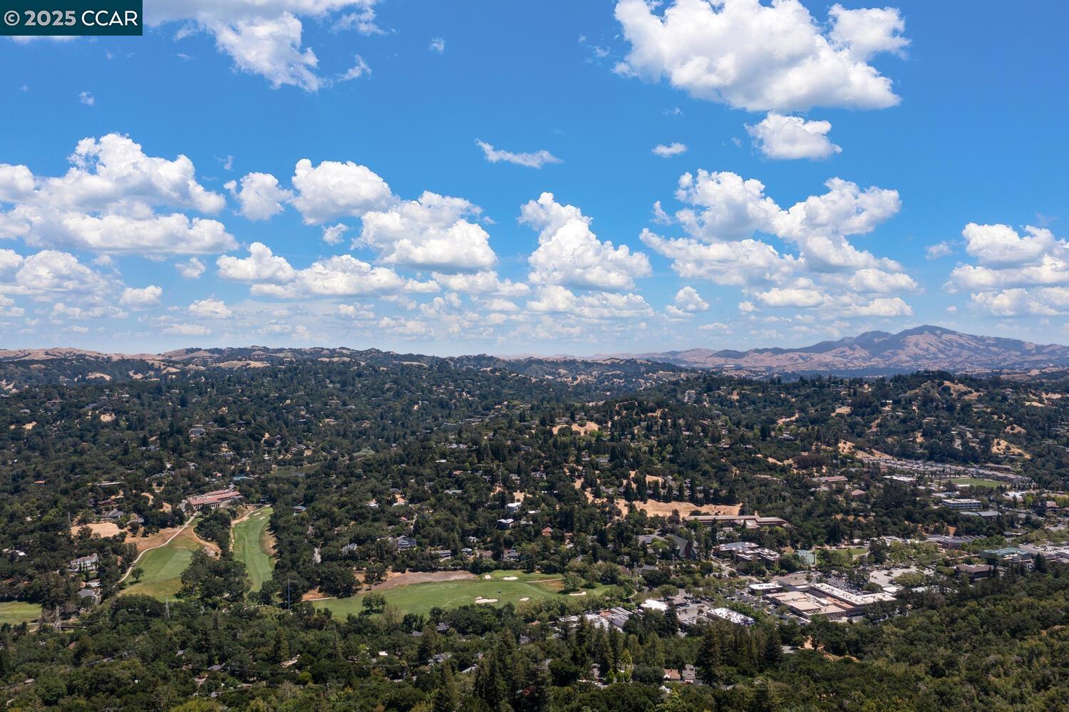 Orinda, California, 94563, United States, 6 Bedrooms Bedrooms, ,4 BathroomsBathrooms,Residential,For Sale,1838160