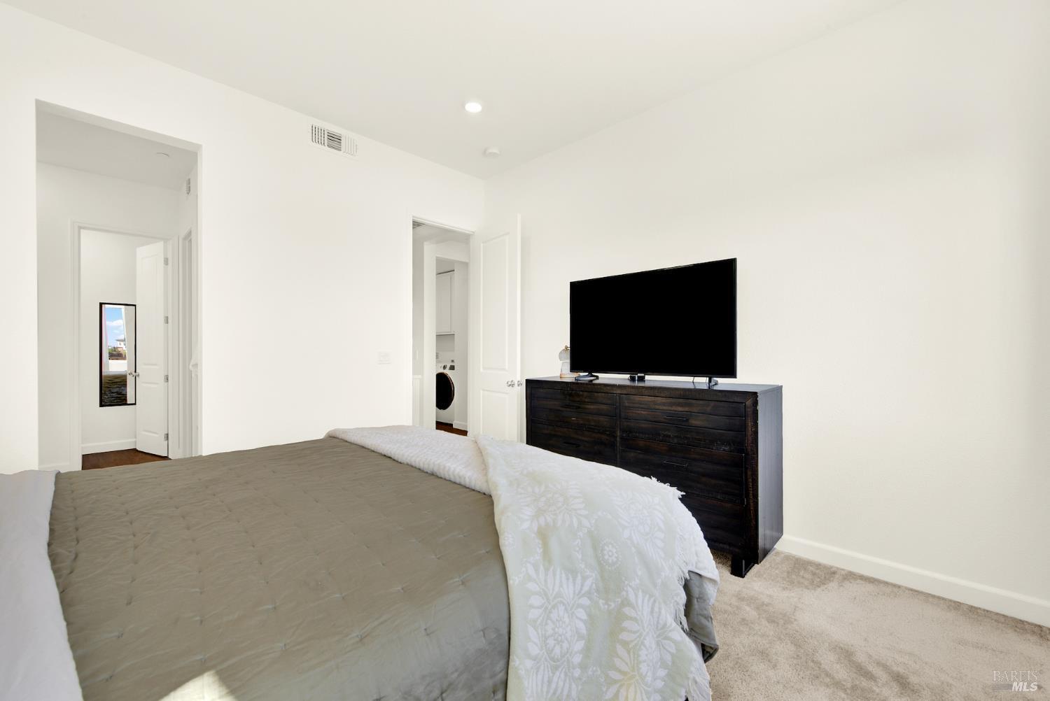 Fairfield, California, 94533, United States, 3 Bedrooms Bedrooms, ,2 BathroomsBathrooms,Residential,For Sale,2025856