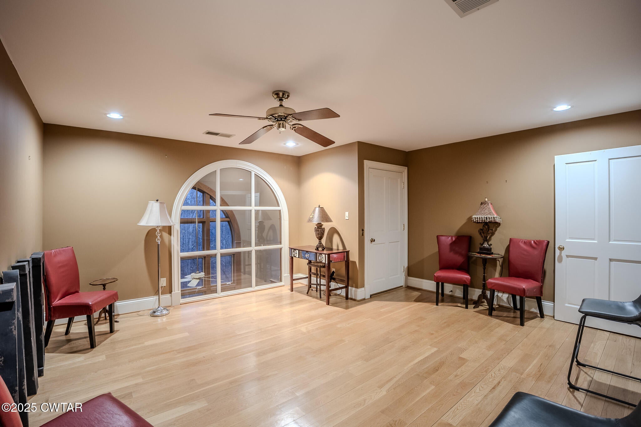 Jackson, Tennessee, 38305, United States, 5 Bedrooms Bedrooms, ,5 BathroomsBathrooms,Residential,For Sale,2006604