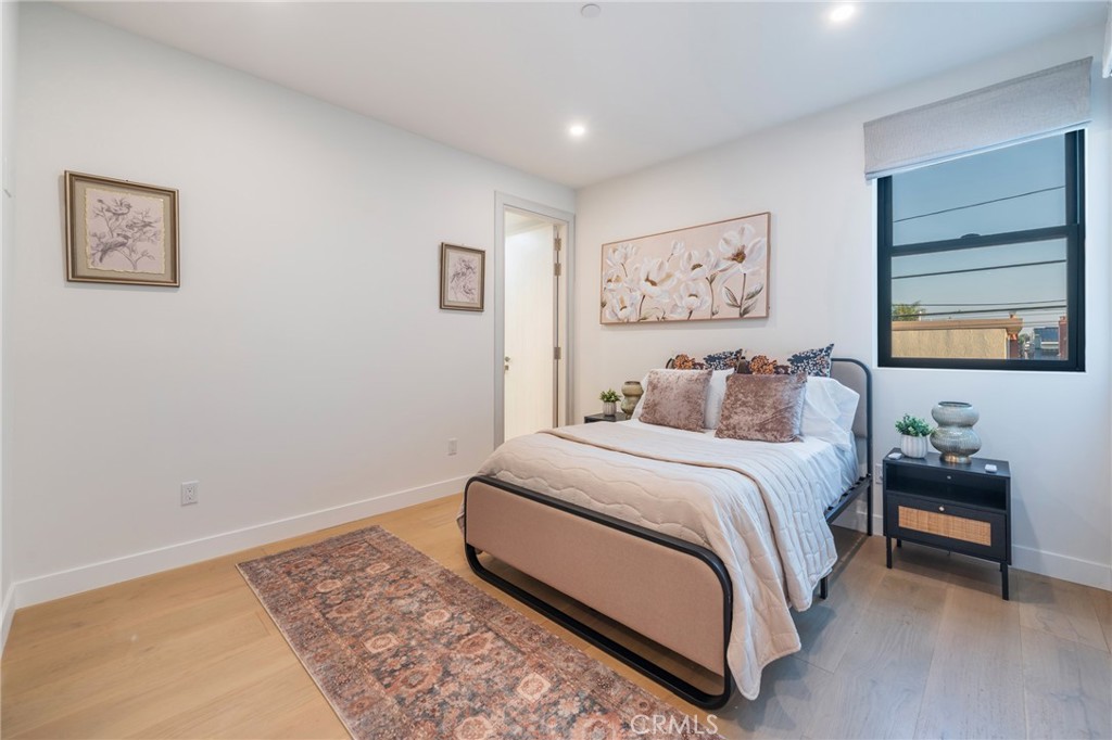 Huntington Beach, California, 92648, United States, 3 Bedrooms Bedrooms, ,5 BathroomsBathrooms,Residential,For Sale,2003455