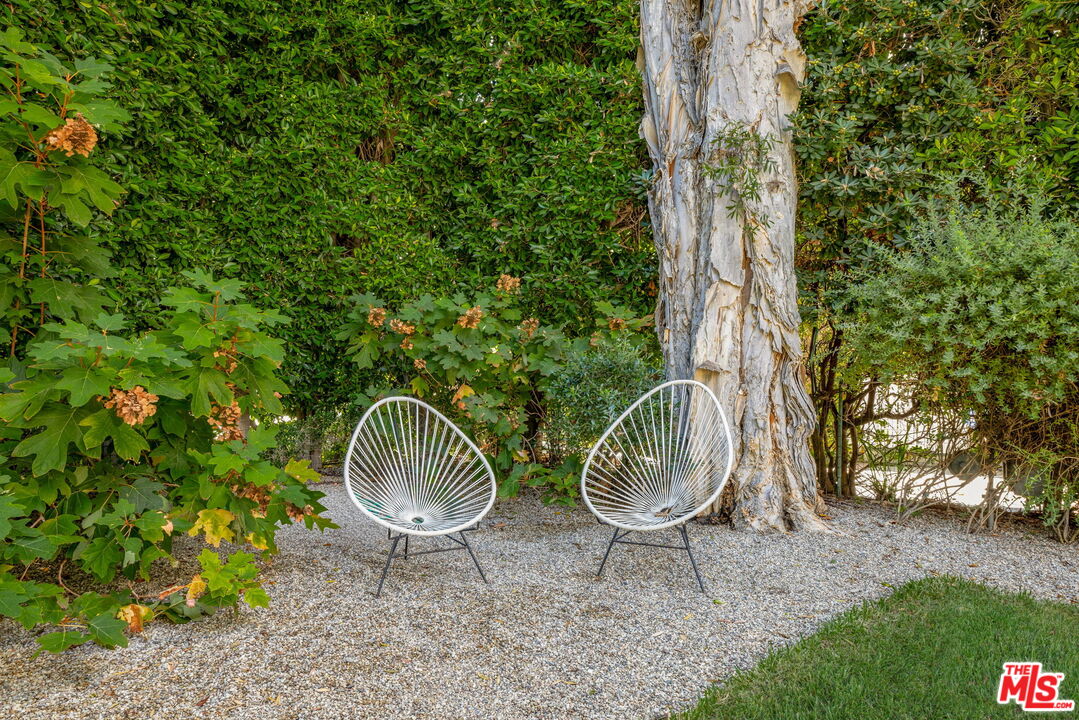 West Hollywood, California, 90048, United States, 3 Bedrooms Bedrooms, ,1 BathroomBathrooms,Residential,For Sale,1993483