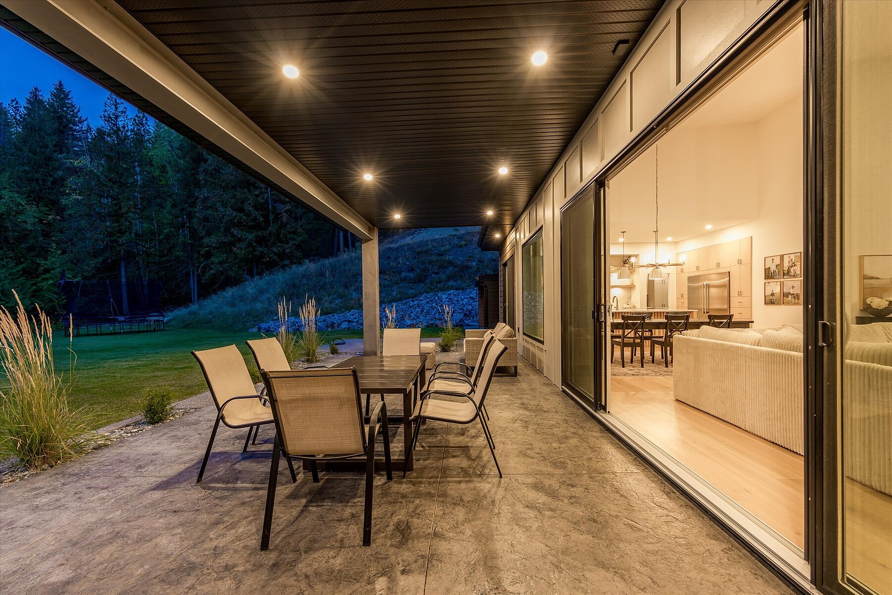  Gorgeous Custom Home - 物件實景