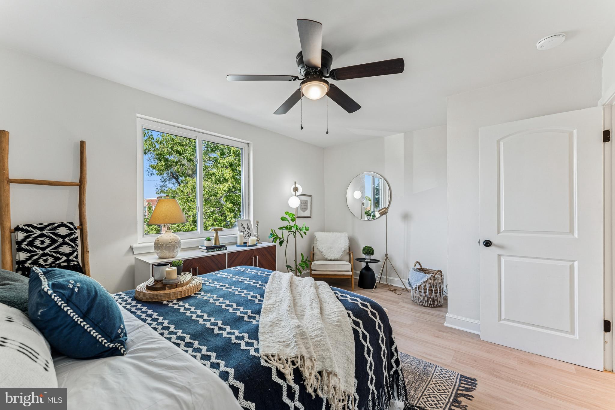 Alexandria, Virginia, 22305, United States, 2 Bedrooms Bedrooms, ,2 BathroomsBathrooms,Residential,For Sale,1974640