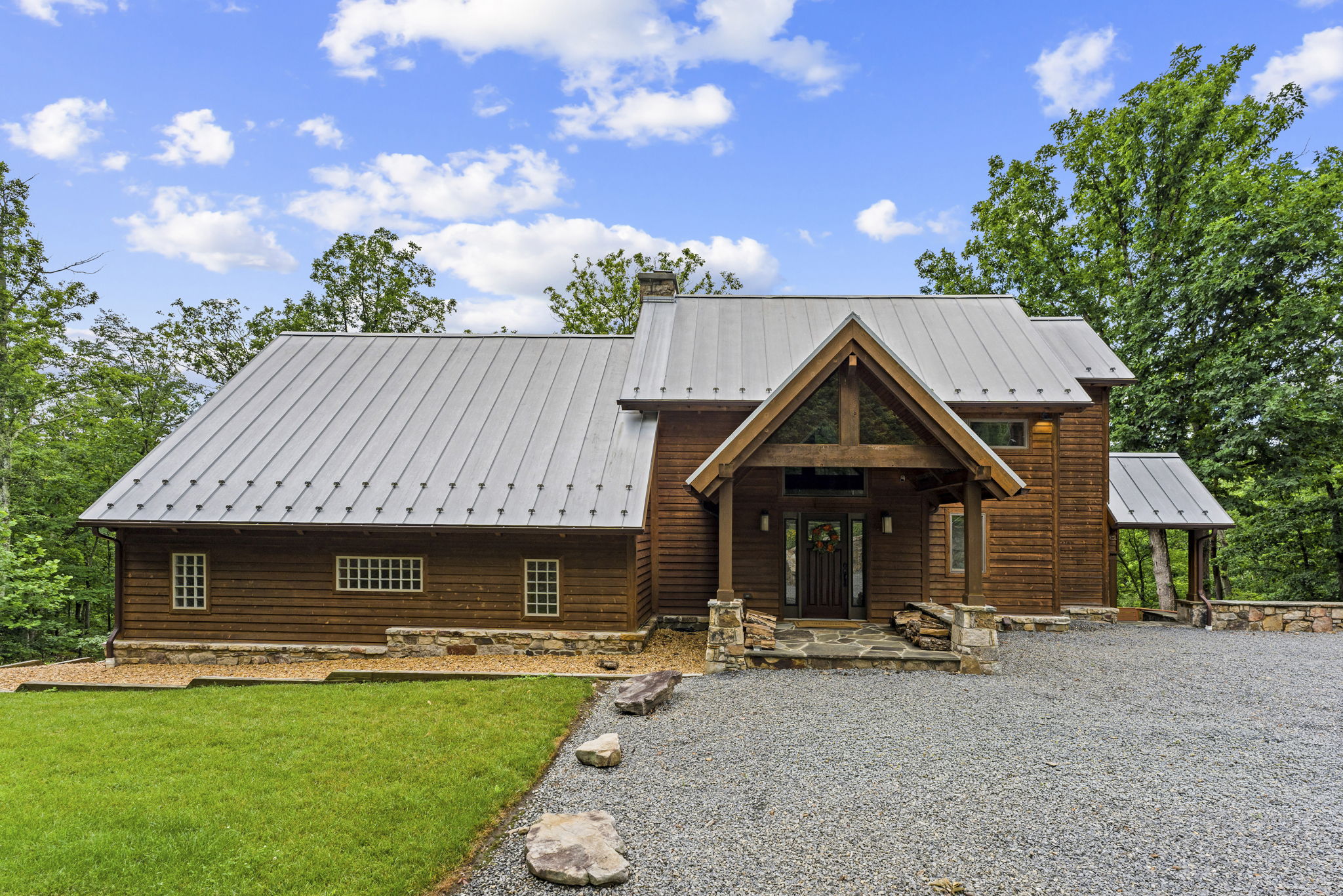  310 Red Gate Retreat Way, Berkeley Springs, WV 25411 - 物件實景