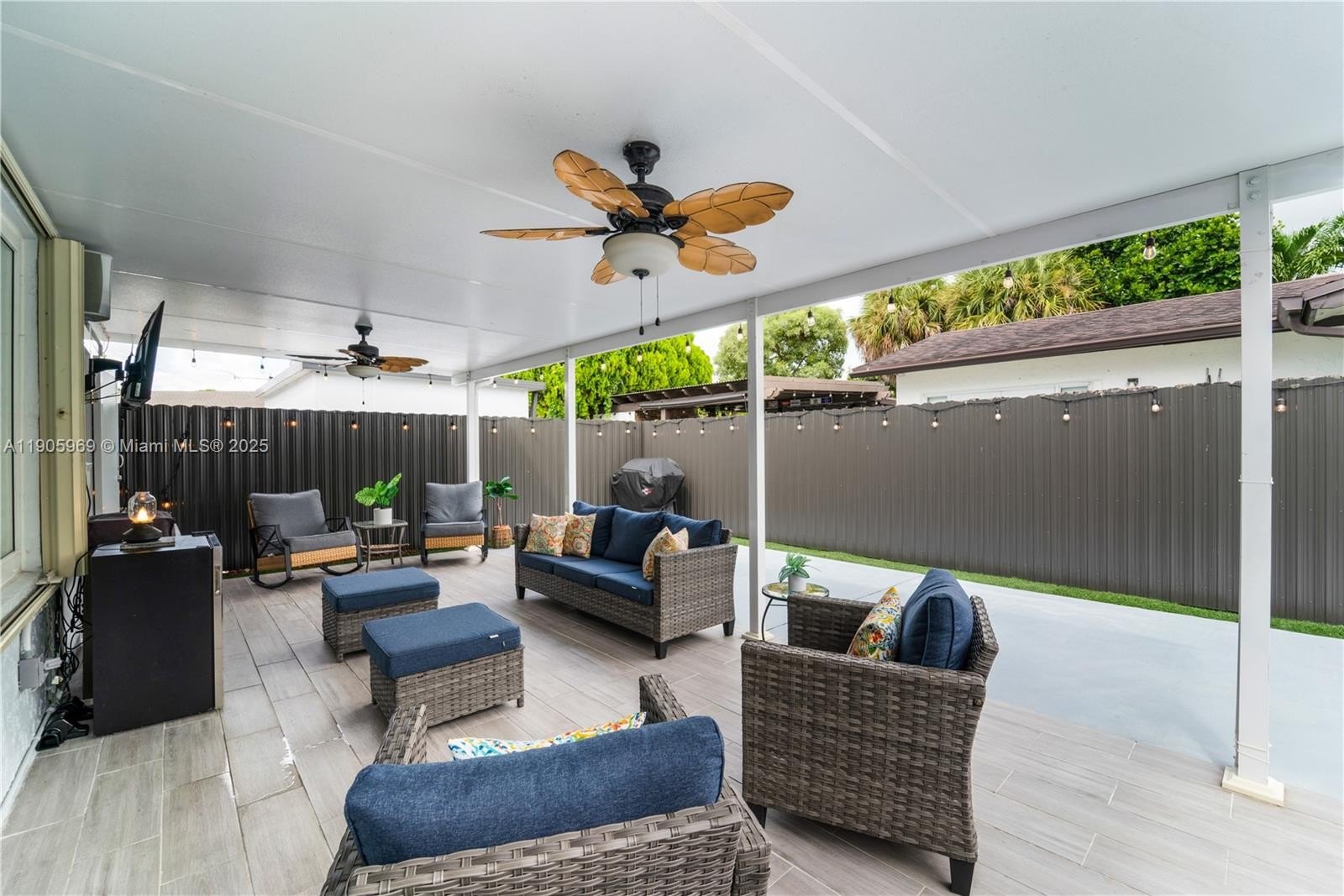 Miami, Florida, 33196, United States, 3 Bedrooms Bedrooms, ,2 BathroomsBathrooms,Residential,For Sale,1979827