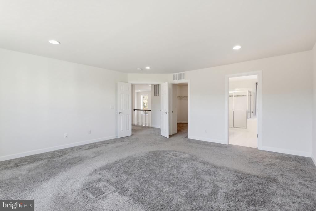 Fredericksburg, Virginia, 22405, United States, 5 Bedrooms Bedrooms, ,3 BathroomsBathrooms,Residential,For Sale,1987075