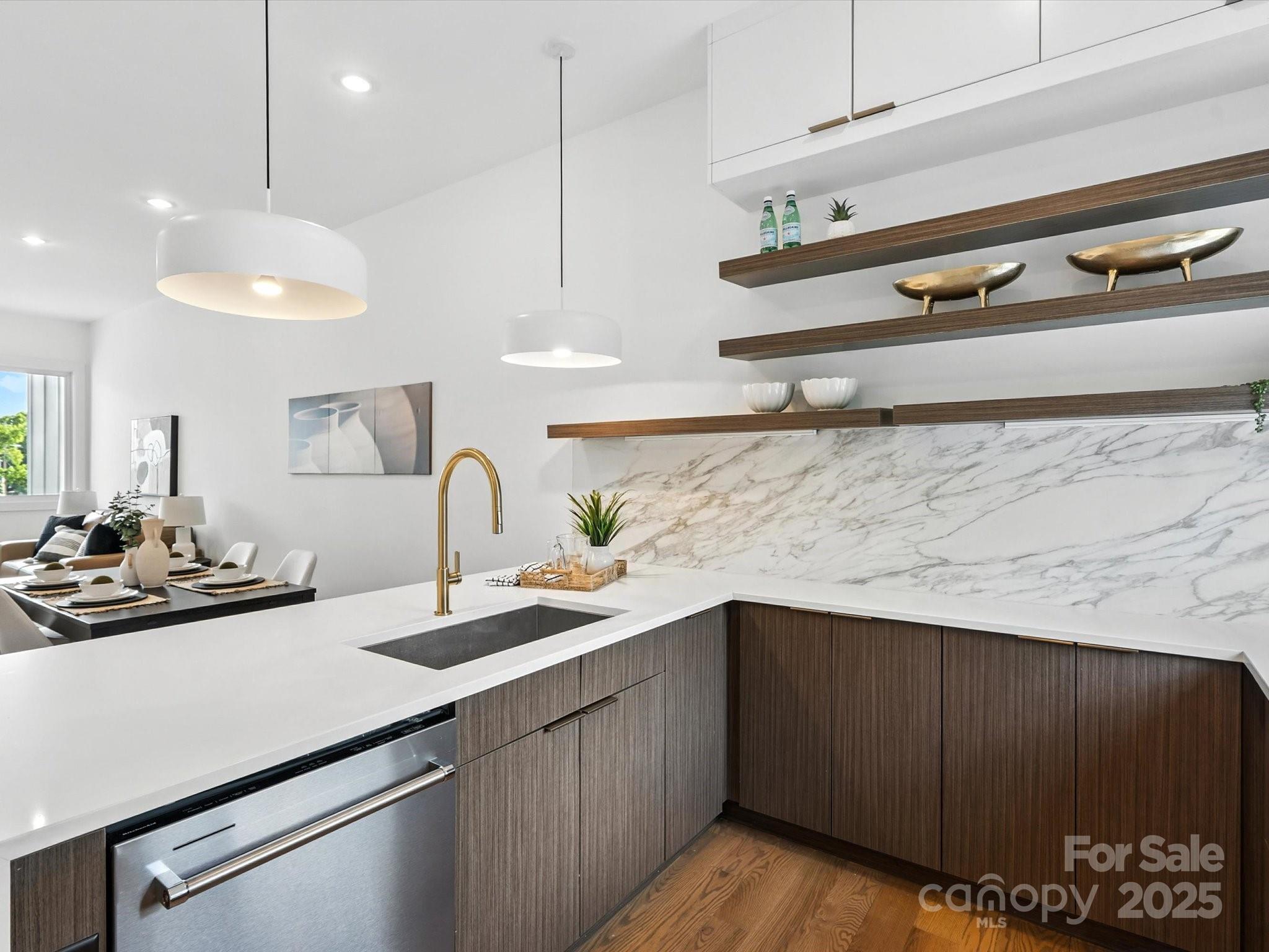 Charlotte, North Carolina, 28205, United States, 3 Bedrooms Bedrooms, ,3 BathroomsBathrooms,Residential,For Sale,1837660