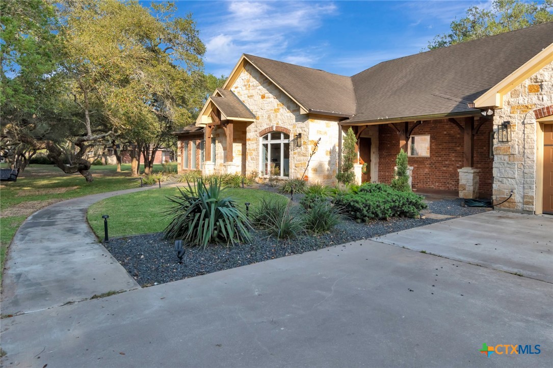 Inez, Texas, 77968, United States, 3 Bedrooms Bedrooms, ,3 BathroomsBathrooms,Residential,For Sale,1760733