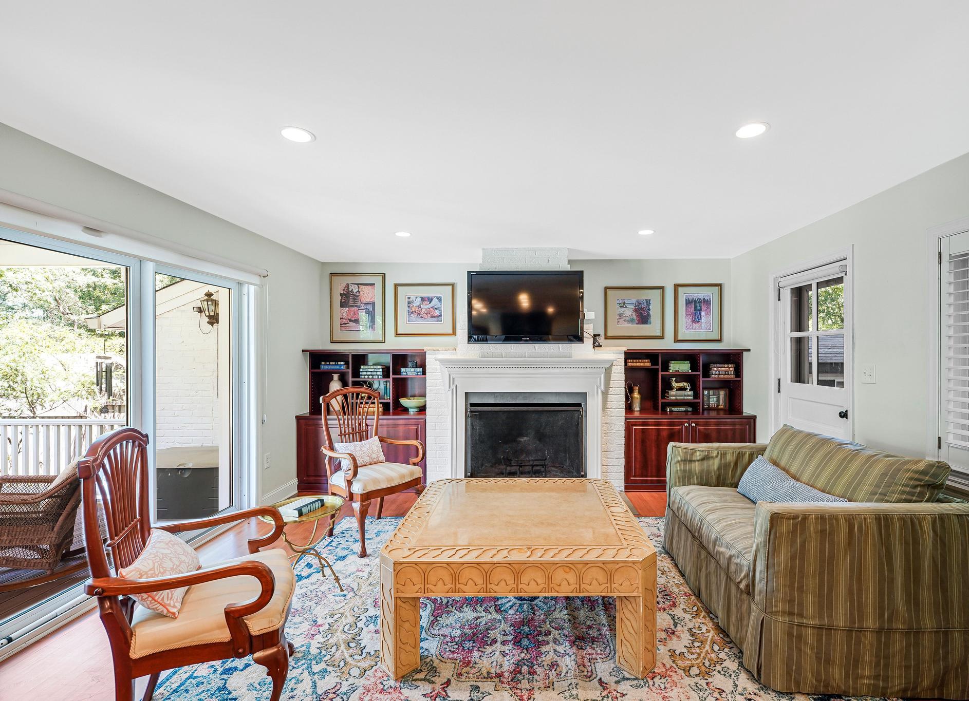  8601 Mount Zephyr Drive, Alexandria, VA, 22309 - 物件實景