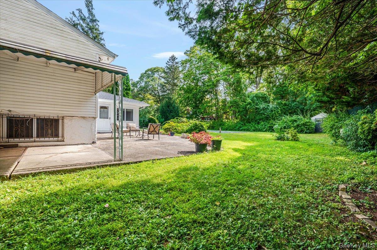 Dix Hills, New York, 11746, United States, 5 Bedrooms Bedrooms, ,3 BathroomsBathrooms,Residential,For Sale,1941018