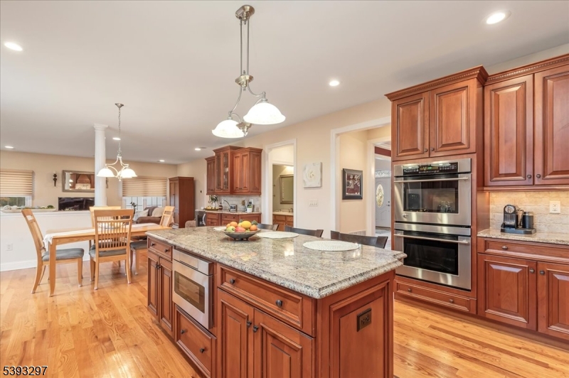 Edison Twp., New Jersey, 08820, United States, 5 Bedrooms Bedrooms, ,4 BathroomsBathrooms,Residential,For Sale,1989591