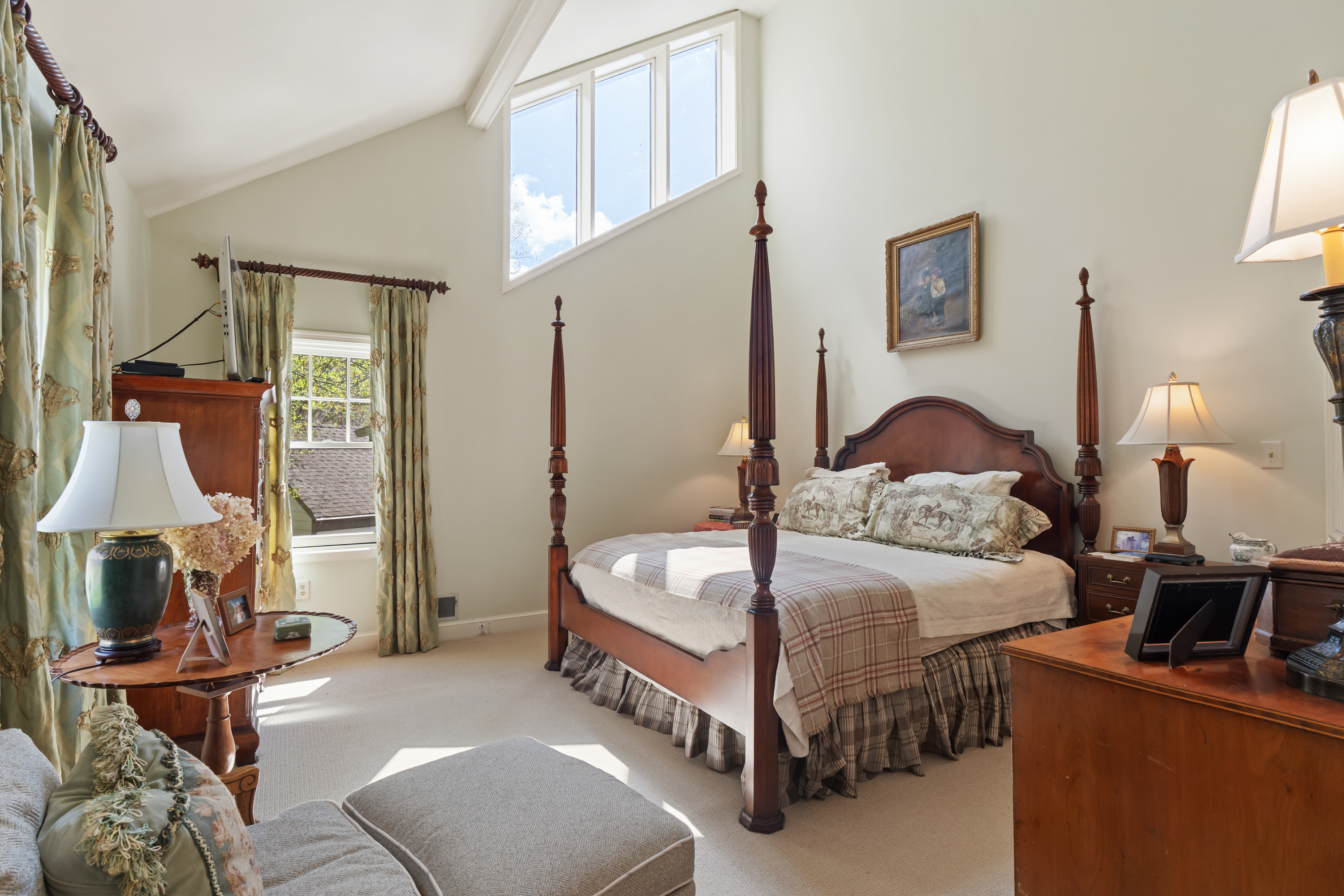  5614 Hot Springs Rd - 物件實景