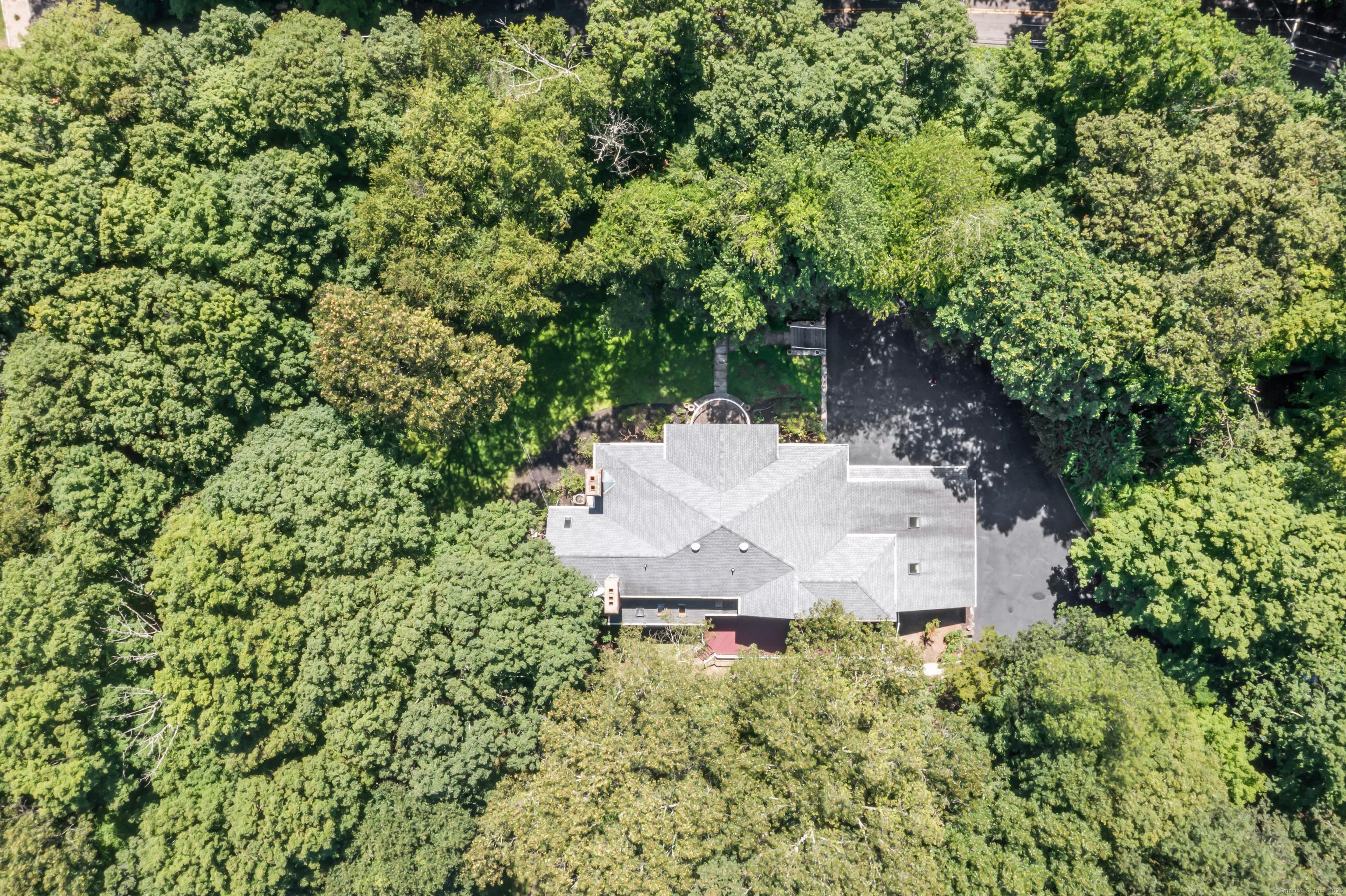 Stamford, Connecticut, 06903, United States, 4 Bedrooms Bedrooms, ,5 BathroomsBathrooms,Residential,For Sale,1923420