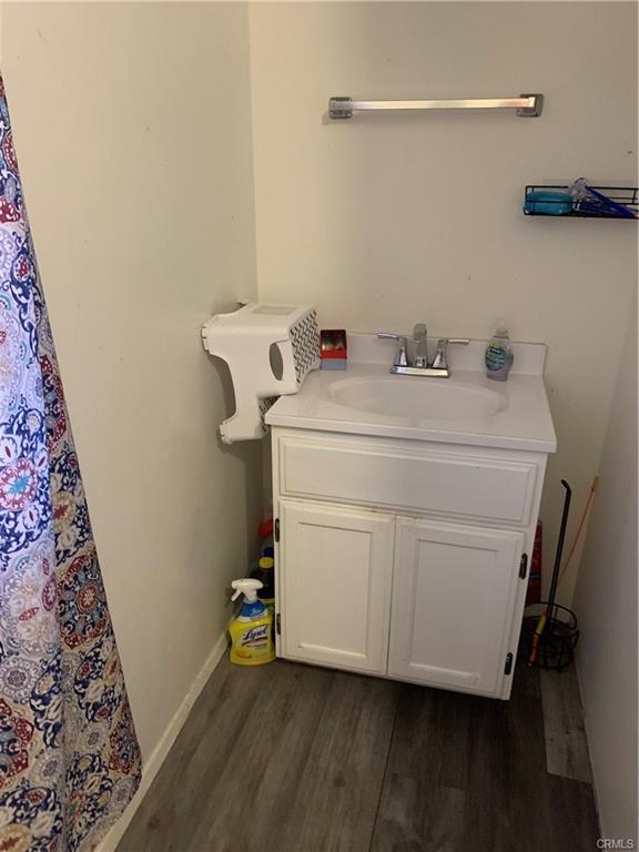 Los Angeles, California, 90063, United States, 5 Bedrooms Bedrooms, ,Residential,For Sale,1976841