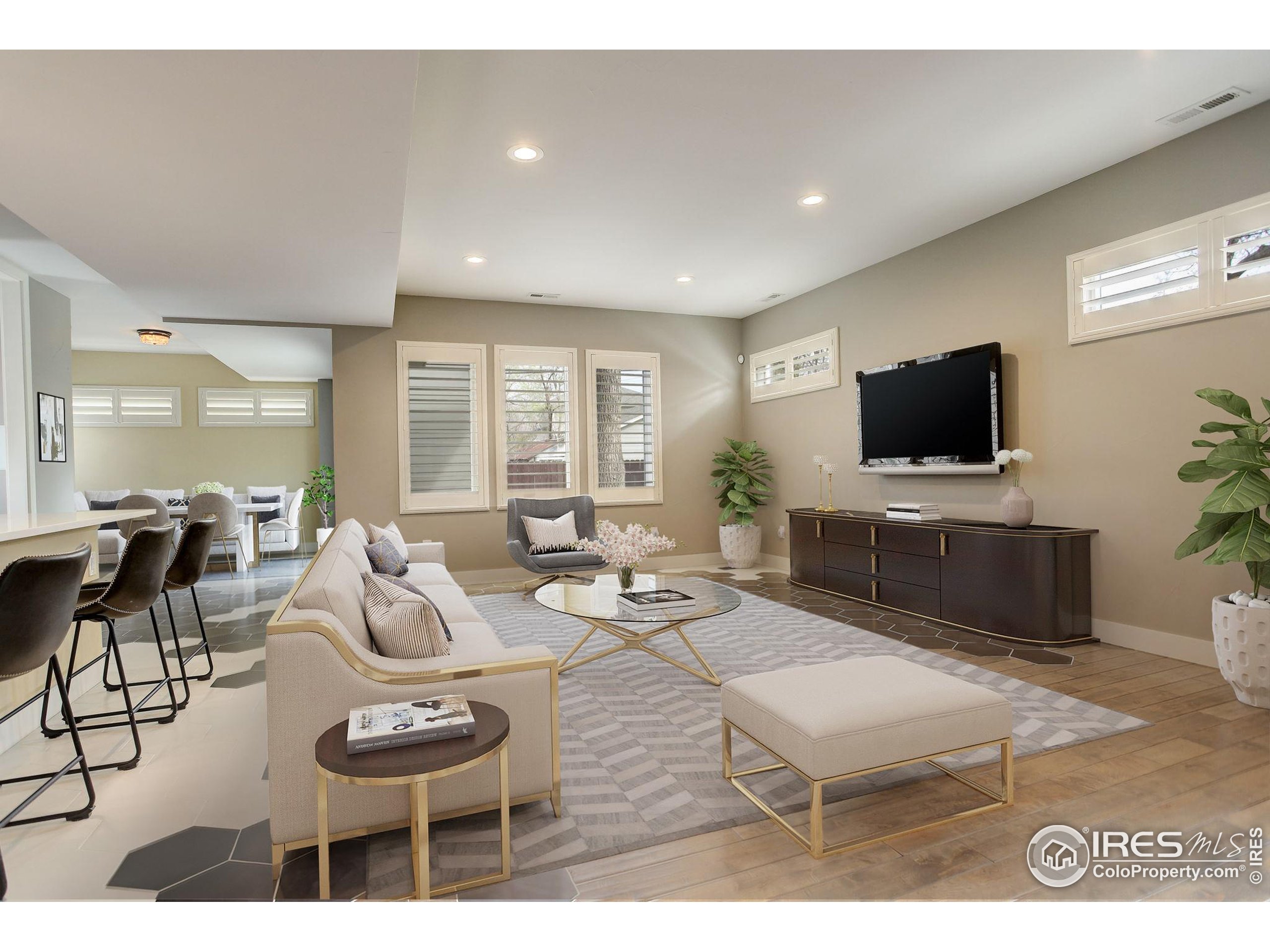 Denver, Colorado, 80210, United States, 4 Bedrooms Bedrooms, ,2 BathroomsBathrooms,Residential,For Sale,1950739