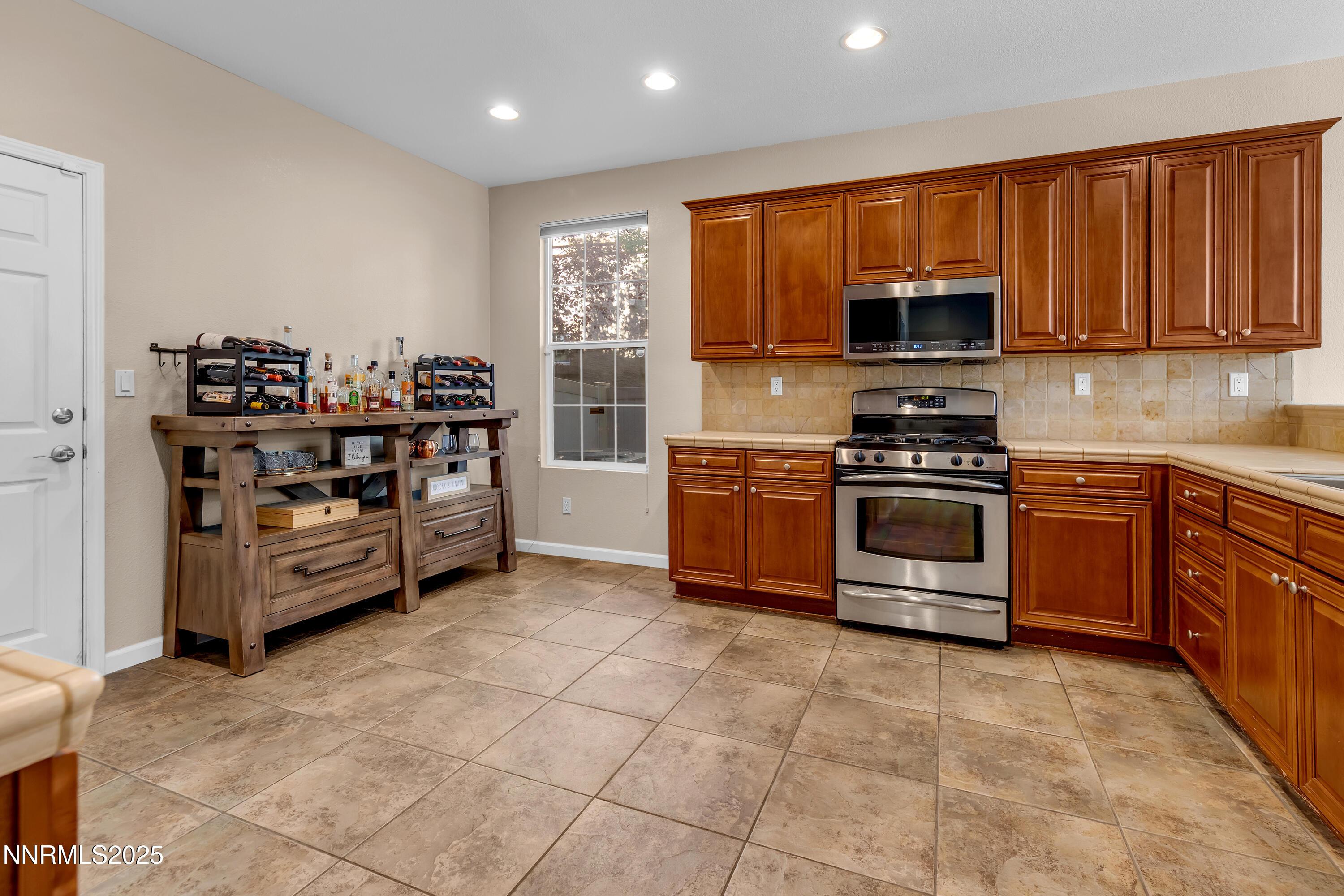 Reno, Nevada, 89521, United States, 3 Bedrooms Bedrooms, ,3 BathroomsBathrooms,Residential,For Sale,1955466