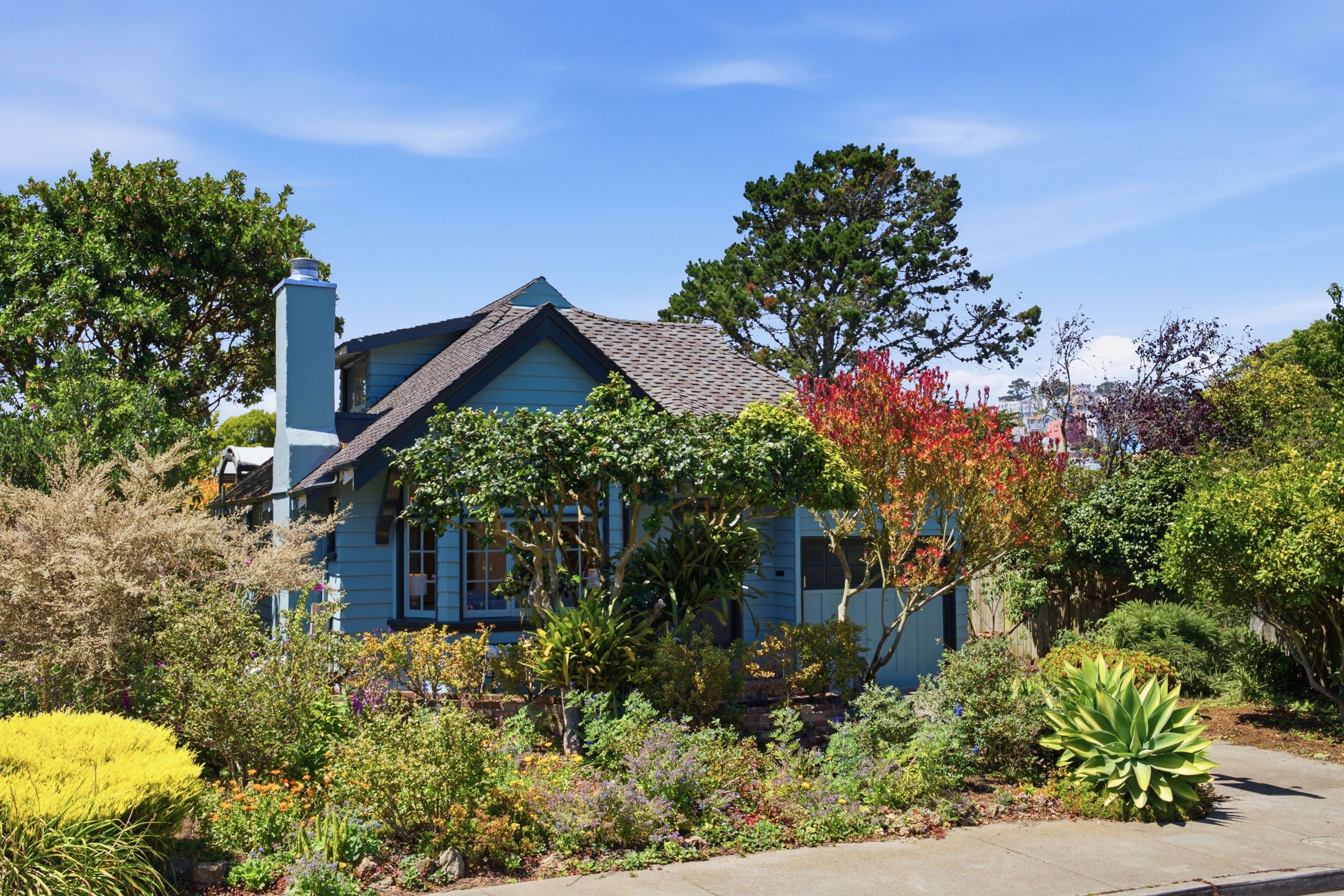  885 Head Street  A Storybook Craftsman - 物件實景