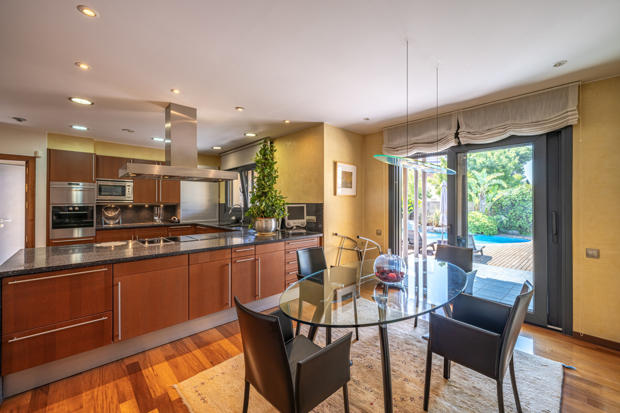  Extraordinary property with two separate houses in a privileged location - 物件實景
