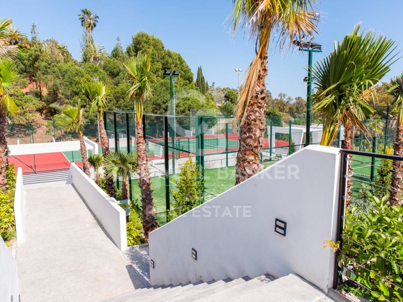 Estepona, Andalusia, ES, 3 Bedrooms Bedrooms, ,3 BathroomsBathrooms,Residential,For Sale,1744134