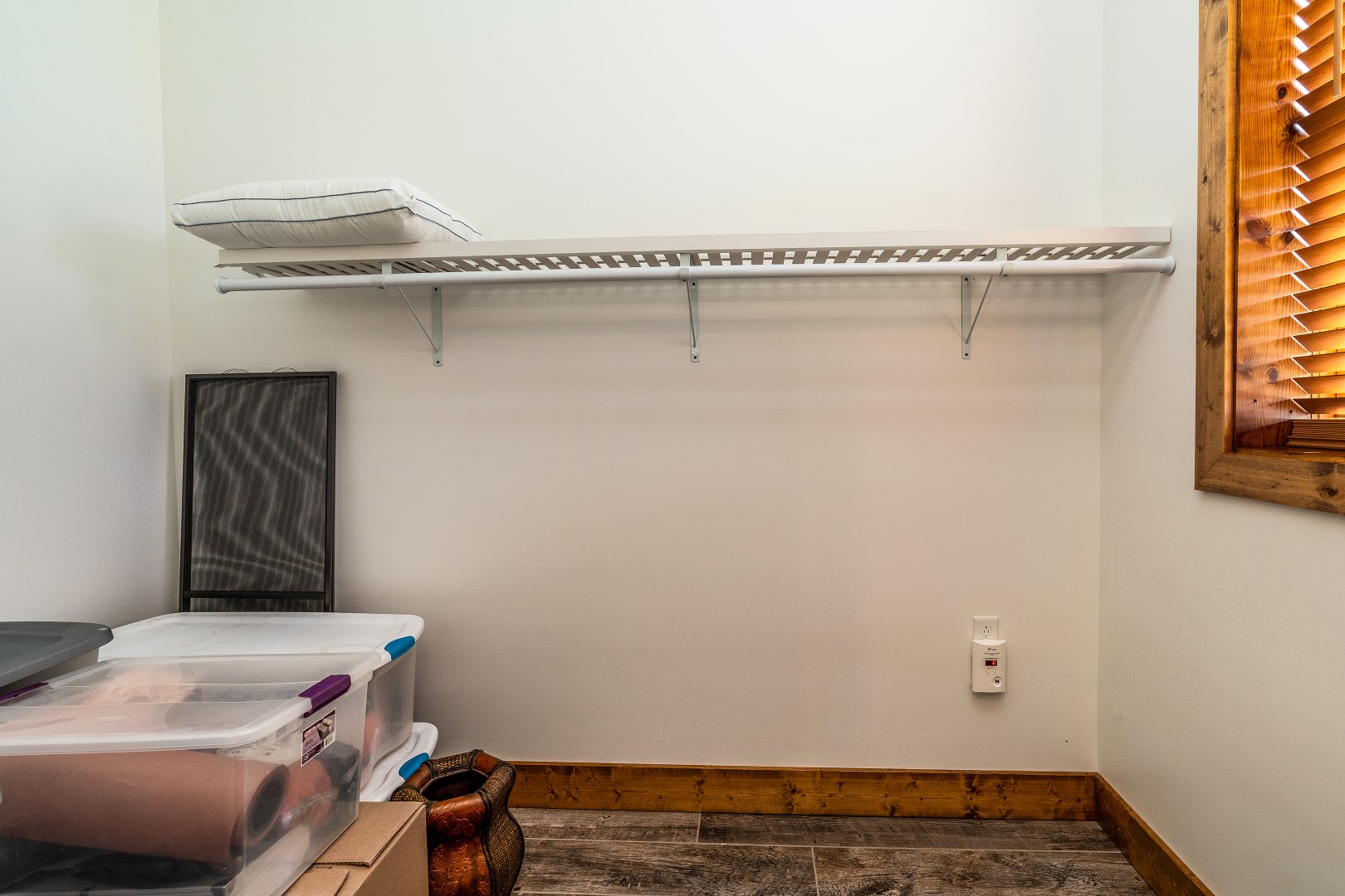 Carbondale, Illinois, 62902, United States, 3 Bedrooms Bedrooms, ,8 BathroomsBathrooms,Residential,For Sale,1986074