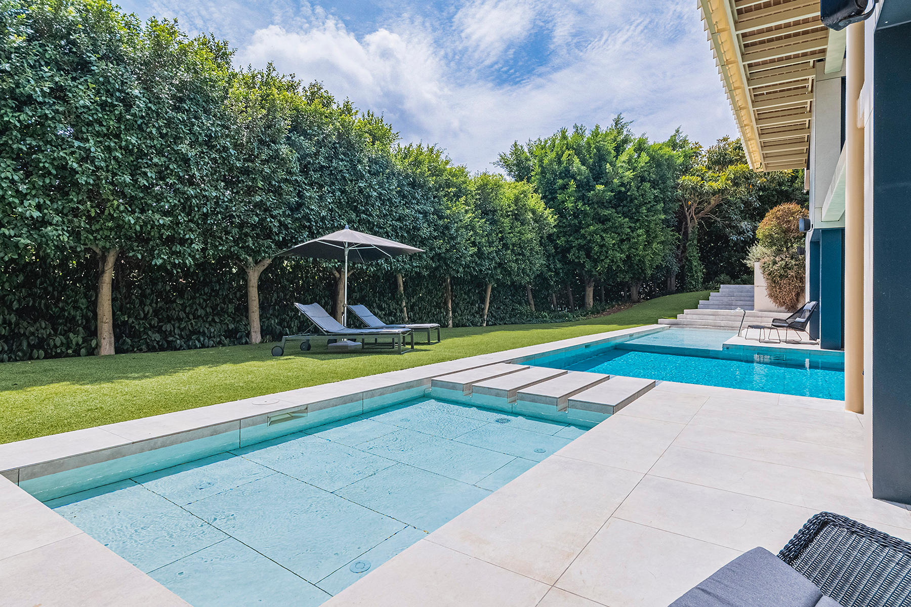  Luxury contemporary villa with pool, garden, and top energy efficiency - 物件實景