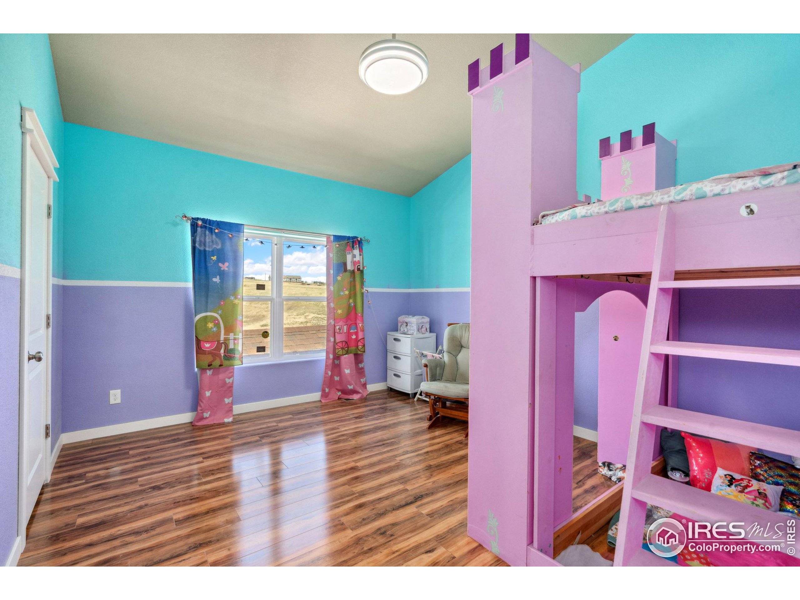 Wellington, Colorado, 80549, United States, 5 Bedrooms Bedrooms, ,3 BathroomsBathrooms,Residential,For Sale,1960485