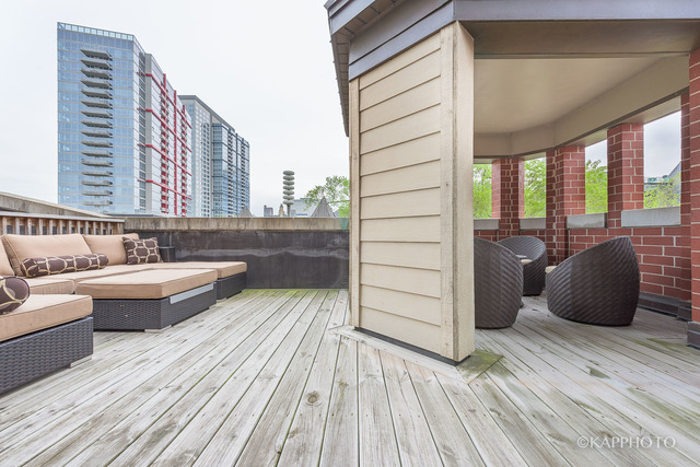 310 E 18th St, Chicago, Illinois, 60616, United States, 3 Bedrooms Bedrooms, ,4 BathroomsBathrooms,Residential,For Sale,310 E 18th St,1010356