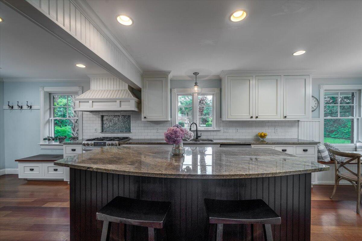 Mount Pleasant, South Carolina, 29464, United States, 4 Bedrooms Bedrooms, ,4 BathroomsBathrooms,Residential,For Sale,1838351