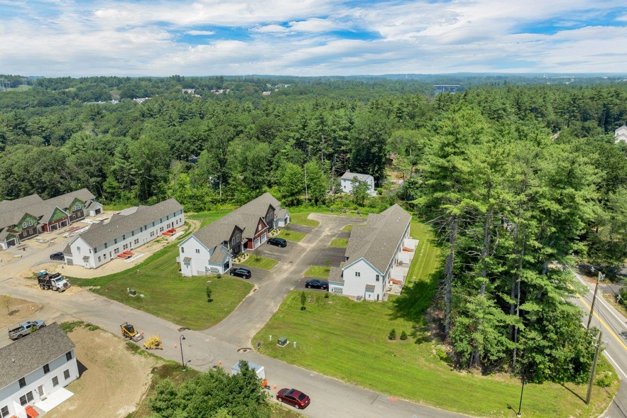 Litchfield, New Hampshire, 03052, United States, 3 Bedrooms Bedrooms, ,2 BathroomsBathrooms,Residential,For Sale,1784832