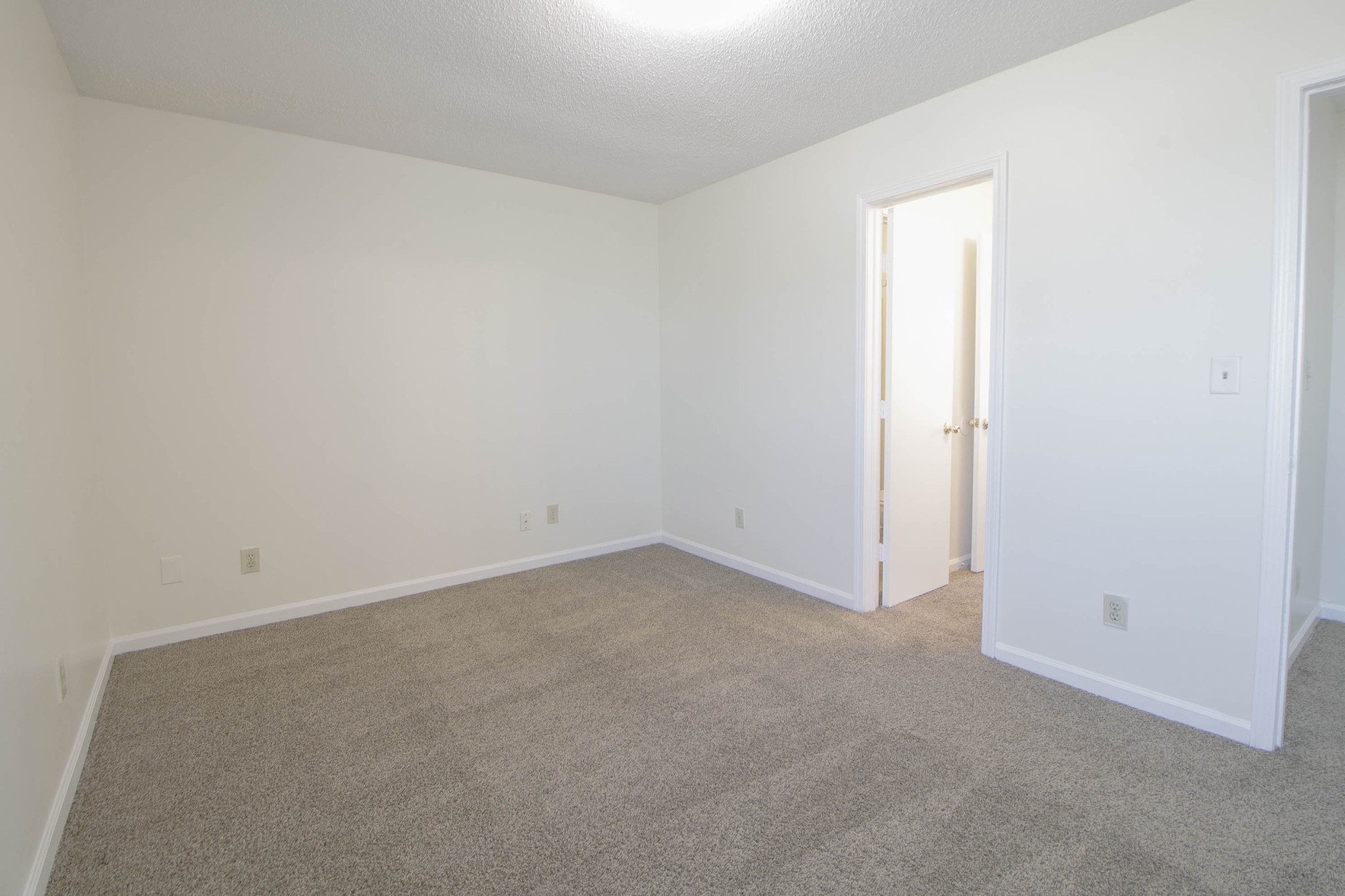 Clarksville, Tennessee, 37042, United States, ,Residential,For Sale,2013065