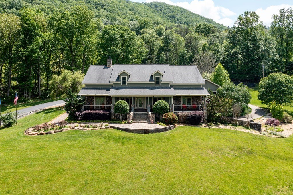Hayesville, North Carolina, 28904, United States, 4 Bedrooms Bedrooms, ,4 BathroomsBathrooms,Residential,For Sale,1879650