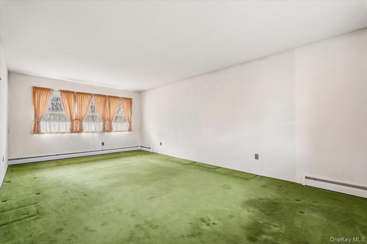 Mahopac, New York, 10541, United States, 4 Bedrooms Bedrooms, ,2 BathroomsBathrooms,Residential,For Sale,2001665