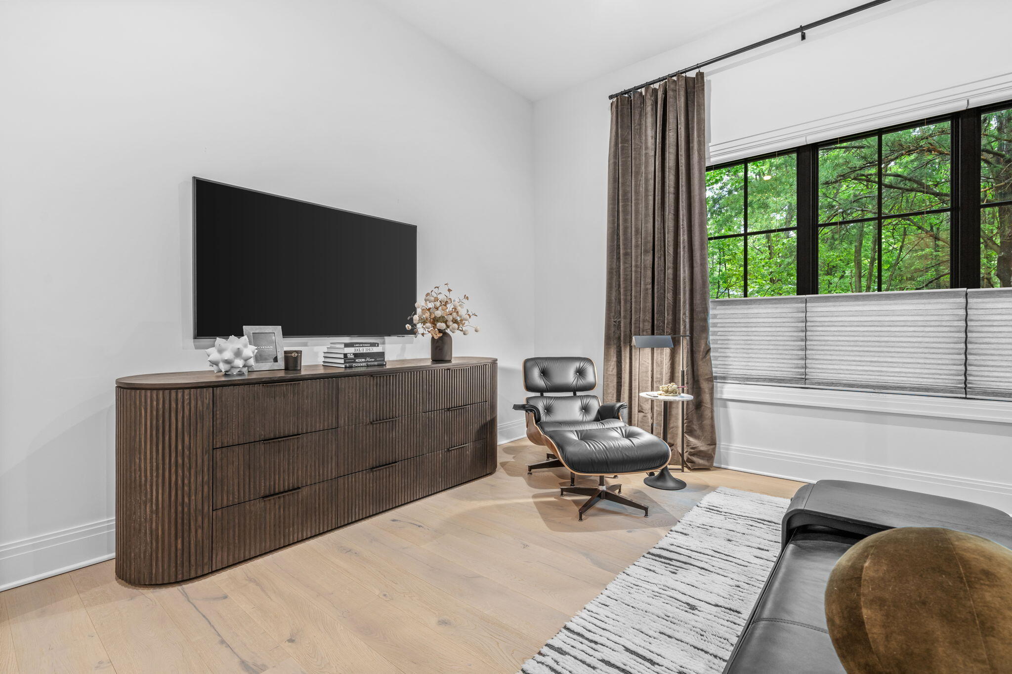 Saugatuck, Michigan, 49453, United States, 6 Bedrooms Bedrooms, ,6 BathroomsBathrooms,Residential,For Sale,1974414