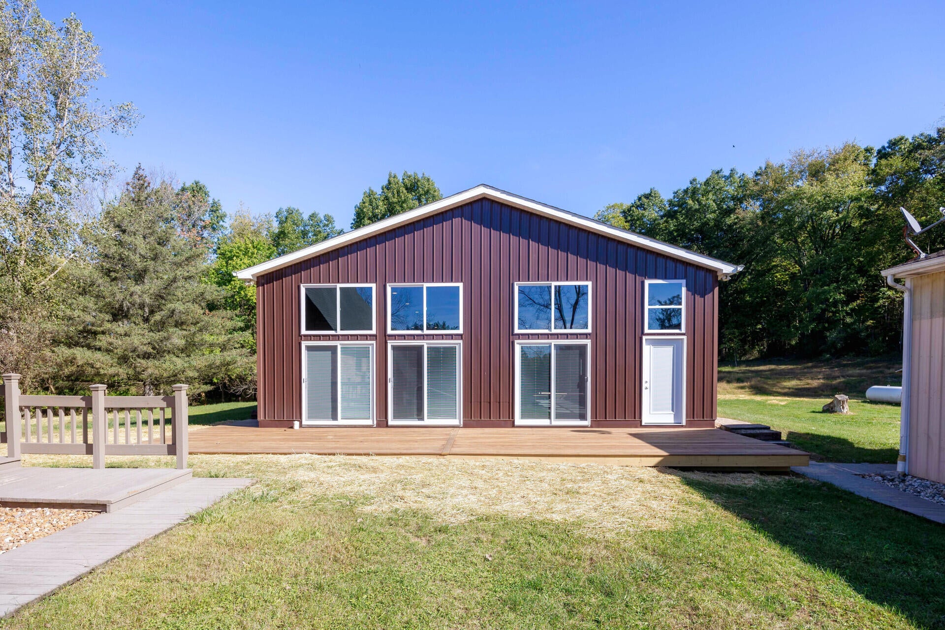 Brooklyn, Michigan, 49230, United States, 3 Bedrooms Bedrooms, ,3 BathroomsBathrooms,Residential,For Sale,1991046