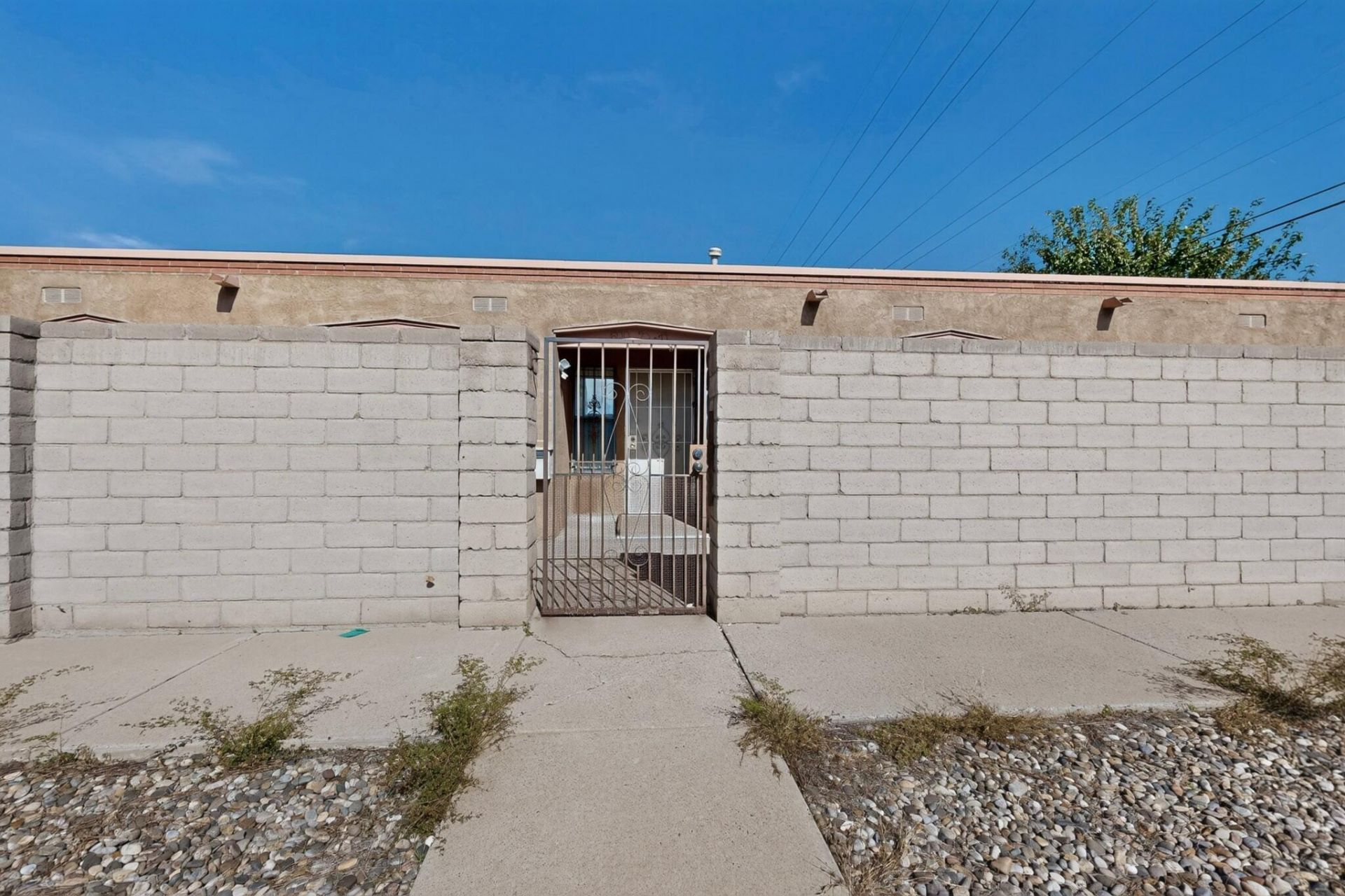Ortiz Dr, Albuquerque, NM 87108