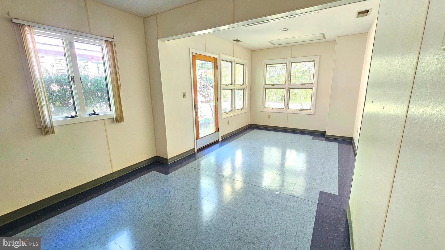 Eden, Maryland, 21822, United States, 5 Bedrooms Bedrooms, ,4 BathroomsBathrooms,Residential,For Sale,1940537