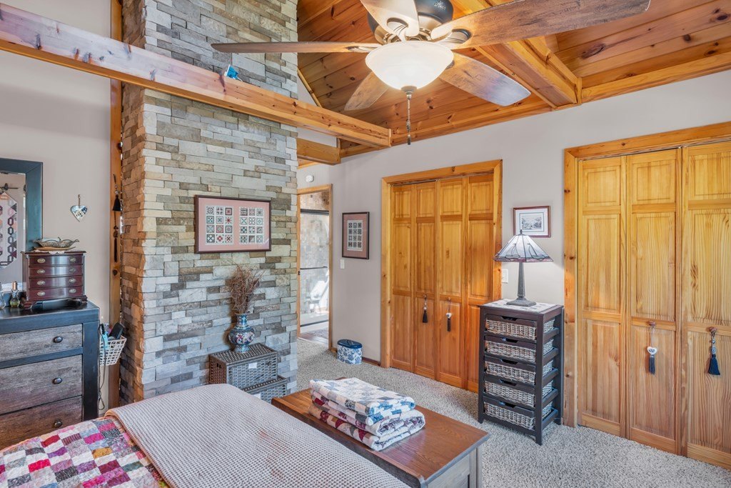 Hayesville, North Carolina, 28904, United States, 3 Bedrooms Bedrooms, ,3 BathroomsBathrooms,Residential,For Sale,1834730