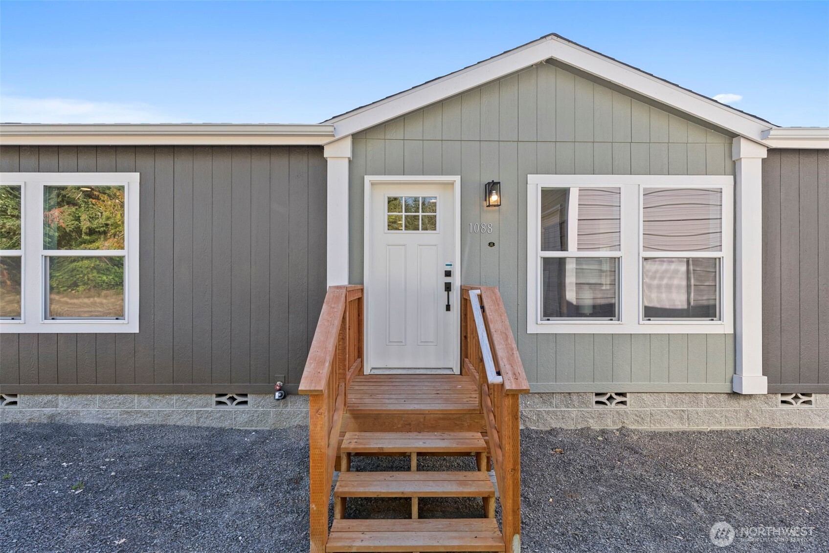 Napavine, Washington, 98565, United States, 5 Bedrooms Bedrooms, ,2 BathroomsBathrooms,Residential,For Sale,1981873